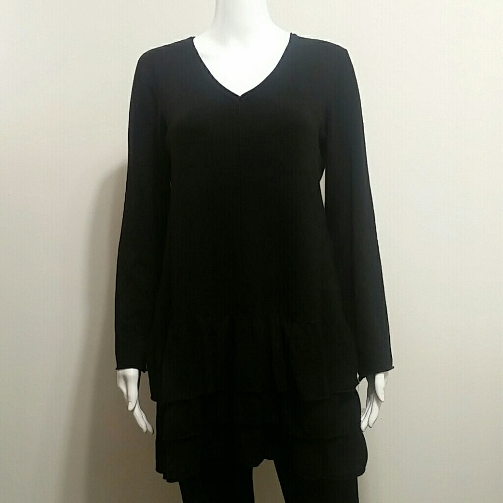 NWT Pullover Long Sleeve Top